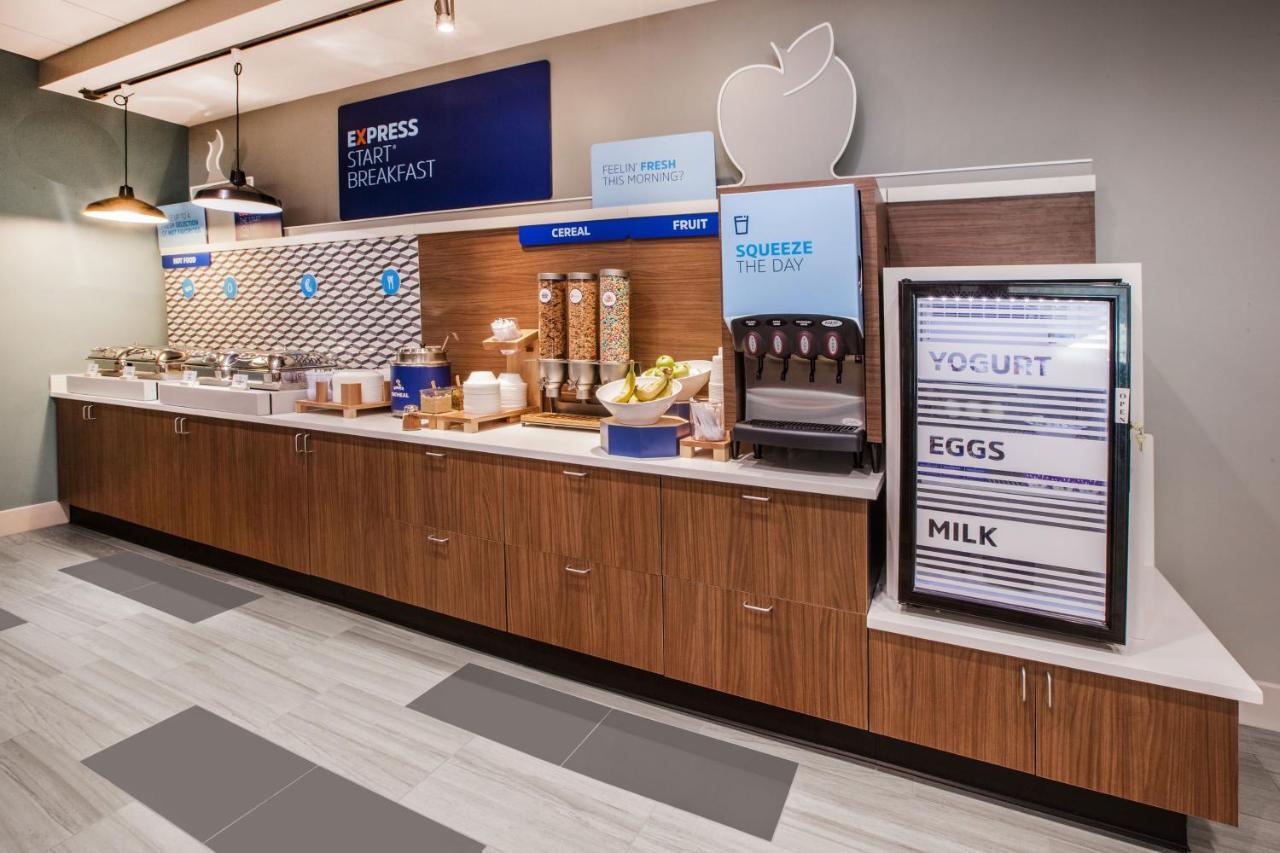 Holiday Inn Express - Kansas City Downtown By Ihg Zewnętrze zdjęcie